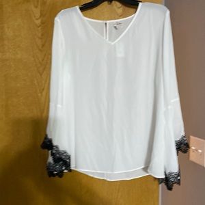 Woman’s Tunic Top